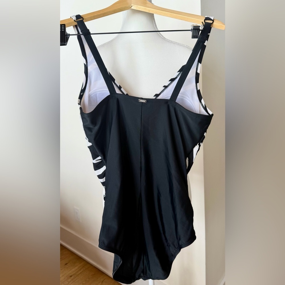 Krista by Miraclesuit Zebra Print One Piece Swimsuit Size 12 - Picture 2 of 4